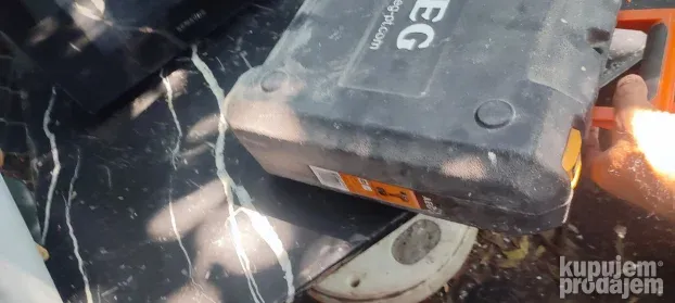 kofer plasticni za aku.busilicu aeg 14,4v.