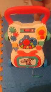 Muzička hodalica za decu