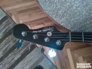 Squier deluxe jazz bass