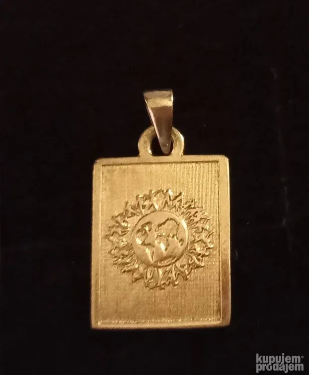 Stari Prelep Srebrni privezak, Ljubavn strela na inicijalu V