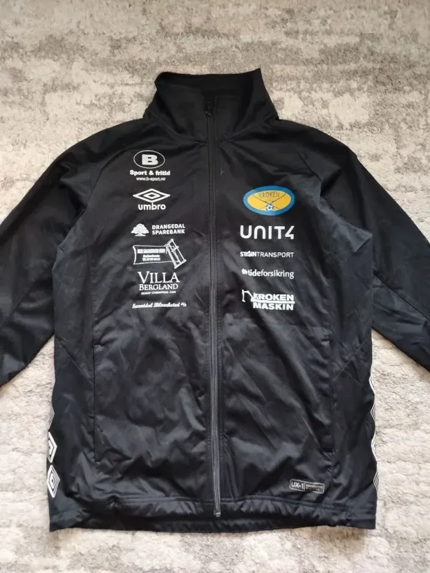 Umbro UX-1 Performance jakna XL