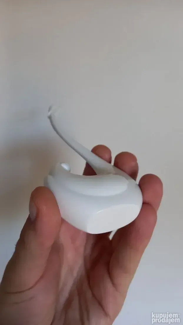 figura labud, belo staklo, stalak za prsten, porcelan