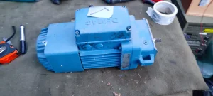 el.motor demag ZBA 71 B4 360v.0,37kw.1370obr/min.ima 2kom.