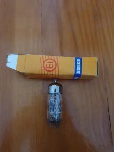 Lampaška cev EF 80