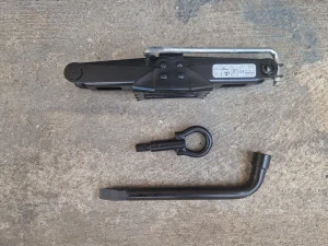 Auto dizalica za nissan micra.set