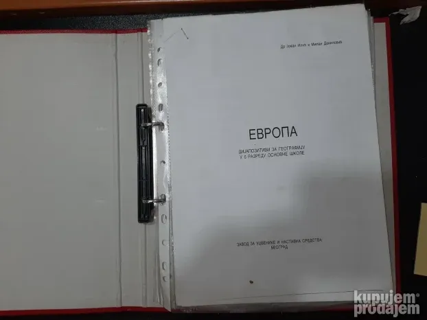 1600 dijapozitiva u 8 fascikli+poklon dijaprojektor (1745)