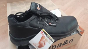 Radne cipele br 43 sa zaštitnom kapom