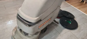 Masina za pranje podova