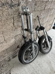 Suzuki burgman 650 an prednja vila