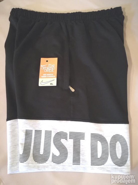 Nove muske pamucne bermude Nike