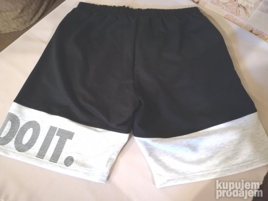 Nove muske pamucne bermude Nike