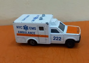 Ambulance 1/60 Majorette no. 255