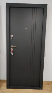 Akcija Ulazna vrata crna/bela