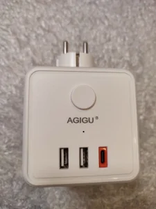 Razdelnik 2 USB+1Typ C višestruka utičnica s prekidačem