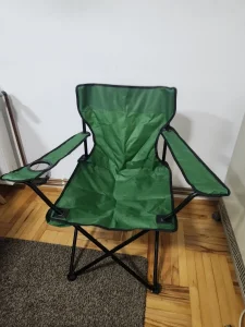 Sklopiva stolica za pecanje sa držacem pica