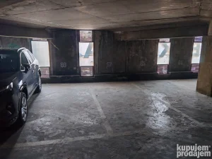 Parking mesto u garaži