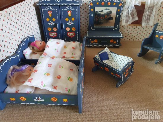 Drvena igračka-spavaća soba