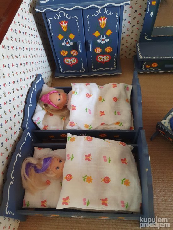 Drvena igračka-spavaća soba