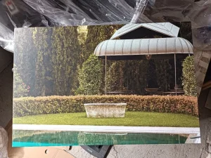 Velika slika-poster štampana na papiru sa ramom od stiropora