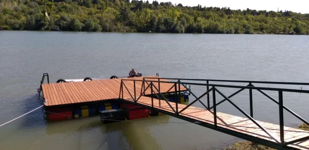 Prodaja sojenice na obali Save