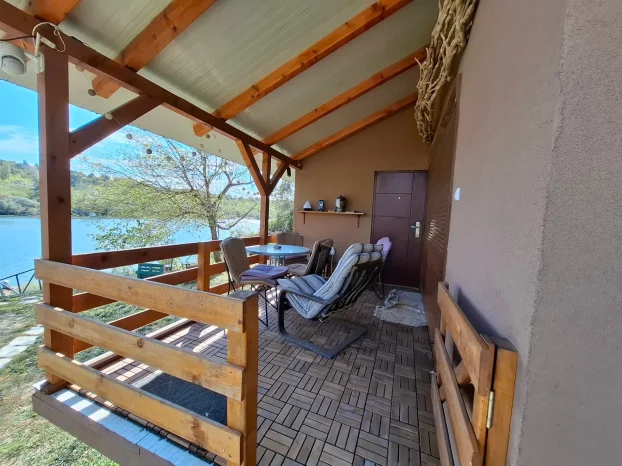 Prodaja sojenice na obali Save