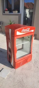 rashladna vitrina friider velika