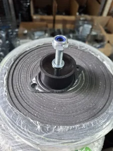 Gumeni nosač hladnjaka Takeuchi 2150