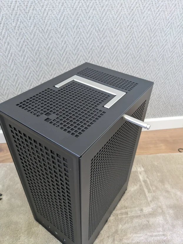 PC Case Hyte Revolt 3 - KupujemProdajem