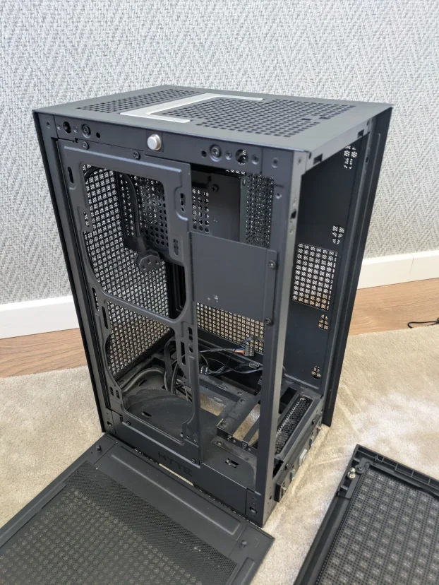 PC Case Hyte Revolt 3 - KupujemProdajem