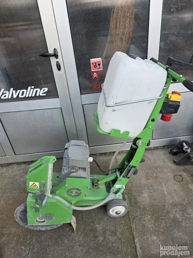 Dr. Shculze mašina za sečenje betona