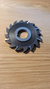 Glodalo sa naizmenicnim zubima 100 x 7 x 27