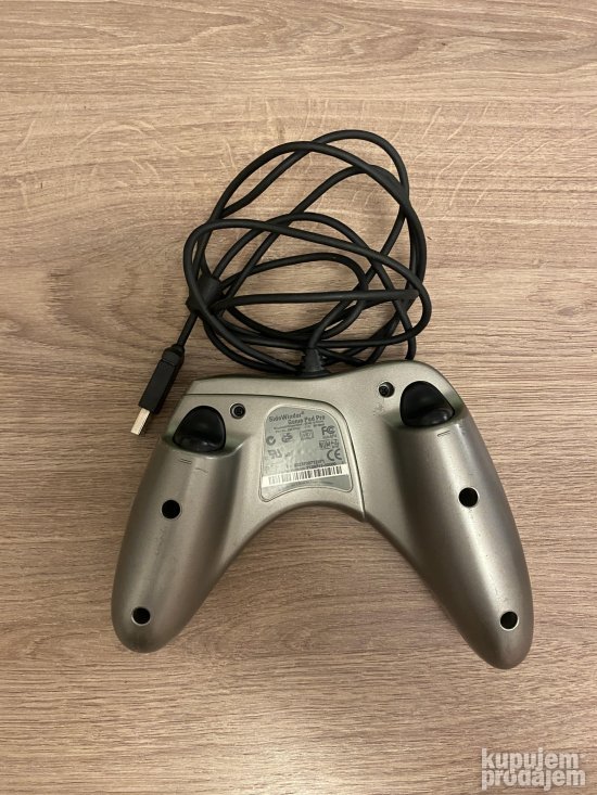 RETKOST: Perfektan Microsoft Sidewinder Gamepad Pro džojstik