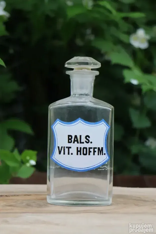 Stara staklena apotekarska bočica 1940s