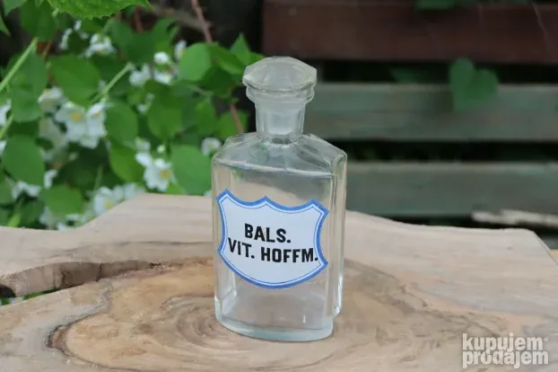 Stara staklena apotekarska bočica 1940s