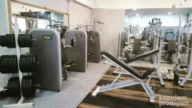 Teretana - sprave - TECHNOGYM - LIFE FITNESS - profi oprema