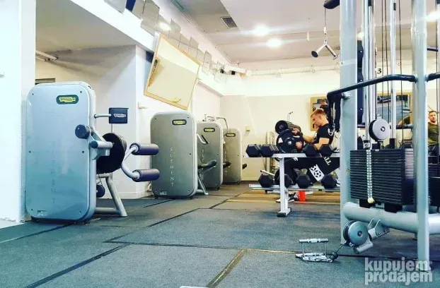 Teretana - sprave - TECHNOGYM - LIFE FITNESS - profi oprema