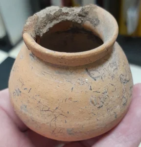 Roman terracotta drinking cup 1st - 3rd century