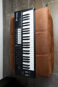 Novation Launchkey 49 MK2 - KAO NOVO