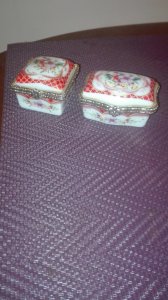 male porcelanske kutije
