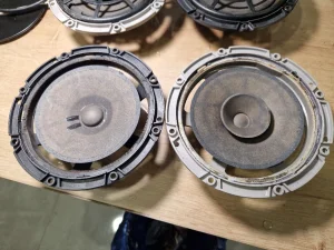 Reparacija zvučnika/Zamena vešanja