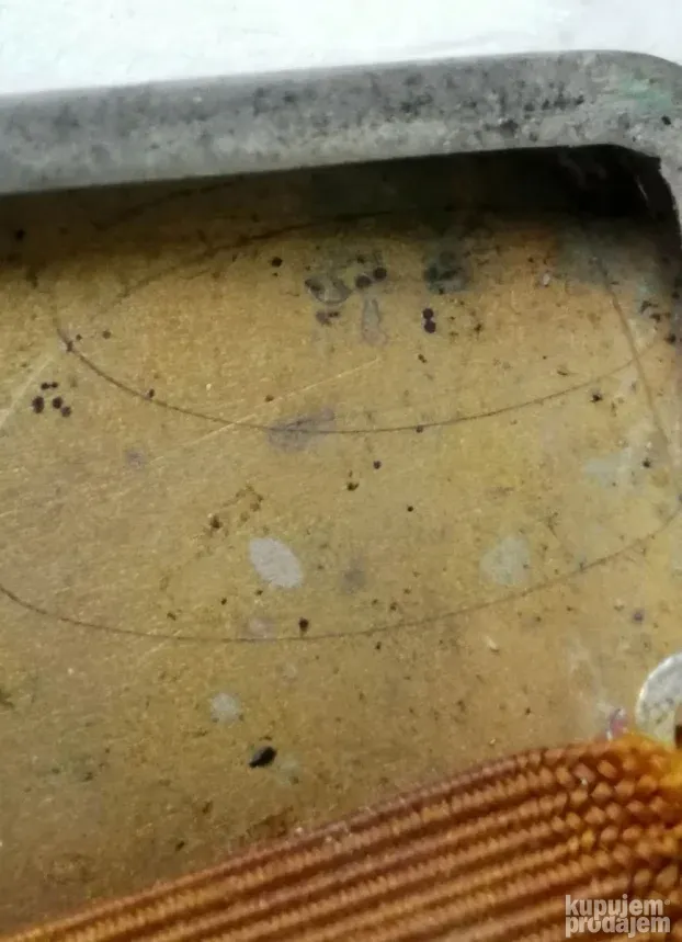 Obilno posrebrena tabakera iz 1940