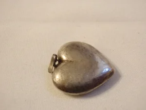 PRIVEZAK srce srebro