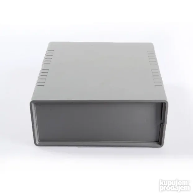 Plasticna kutija 150 x 160 x 65