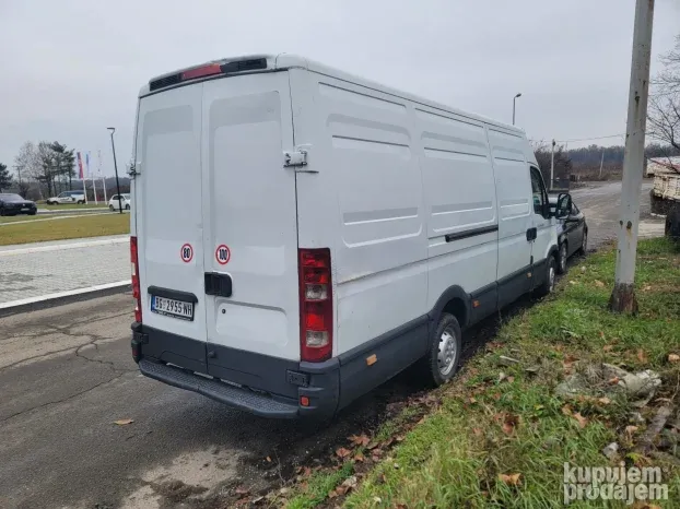 Kombi - Iznajmljivanje - Selidbe - Prevoz - Odvoz šuta
