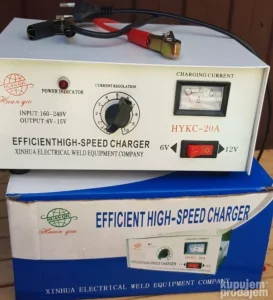 Punjac akumulatora 20A