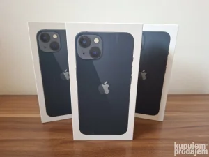 iPhone 13 128gb Crni/ NOVO