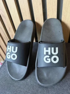 TT Hugo papuce br. 43 NOVO