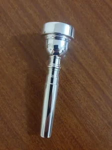 Srebrni usnik za trubu 7c