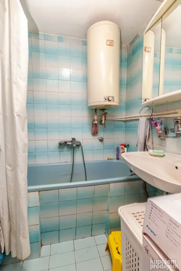 Prodaje se stan u kući u Gornjomatejvačkoj ulici