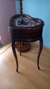 Komodica za nakit u obliku srca